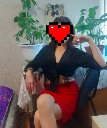 Я опытная и доведу тебя до небес благодаря своим умелым рукам и шаловливым губкам. У меня есть много услуг для тебя, и я открыта для экспериментов и новых приключений. На фото ты можешь увидеть мои аппетитные формы, которые ты сможешь наслаждаться своими глазами и руками. Мои клиенты всегда довольны и оставляют отличные отзывы, ведь я знаю, как доставить удовольствие. Живу я в Москве, рядом с тобой, так что можешь встретить меня в уютной обстановке или пригласить ко себе. Давай сделаем нашу встречу незабываемой 😉💋🔥 Лизунька