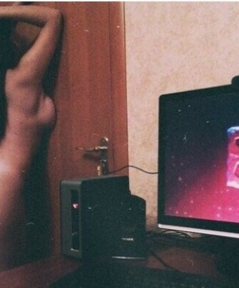 У меня есть все, чтобы сделать тебя счастливым. 😏
Я живу в Москве и готова встретиться с тобой в уютных апартаментах или приехать к тебе. Мои услуги разнообразны, от классического секса до экстремальных игр и ролевых сценариев. 🌶️
У меня есть положительные отзывы от предыдущих клиентов, которые оценили мою профессиональность и страсть. К тому же, у меня есть красивые фото, которые тебе понравятся. 📸
Не теряй времени, давай проведем это незабываемое время вместе! 💋 Юлия